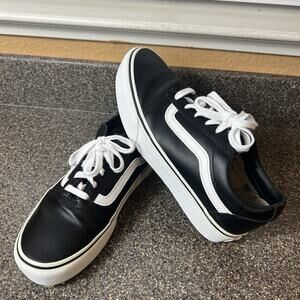 VANS Classic Black Leather Platform Sneaker Shoe Womens Size 9.5 Low Top Lace Up